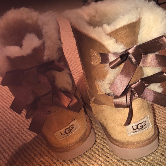 UGG Shoes - UGG BOOTS WITH 🎀